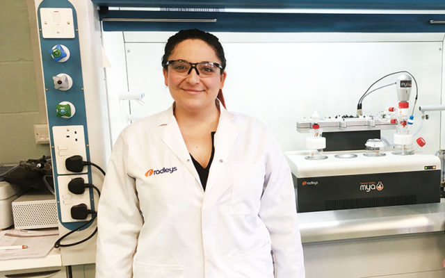 Keren Abecassis in front of a Mya 4